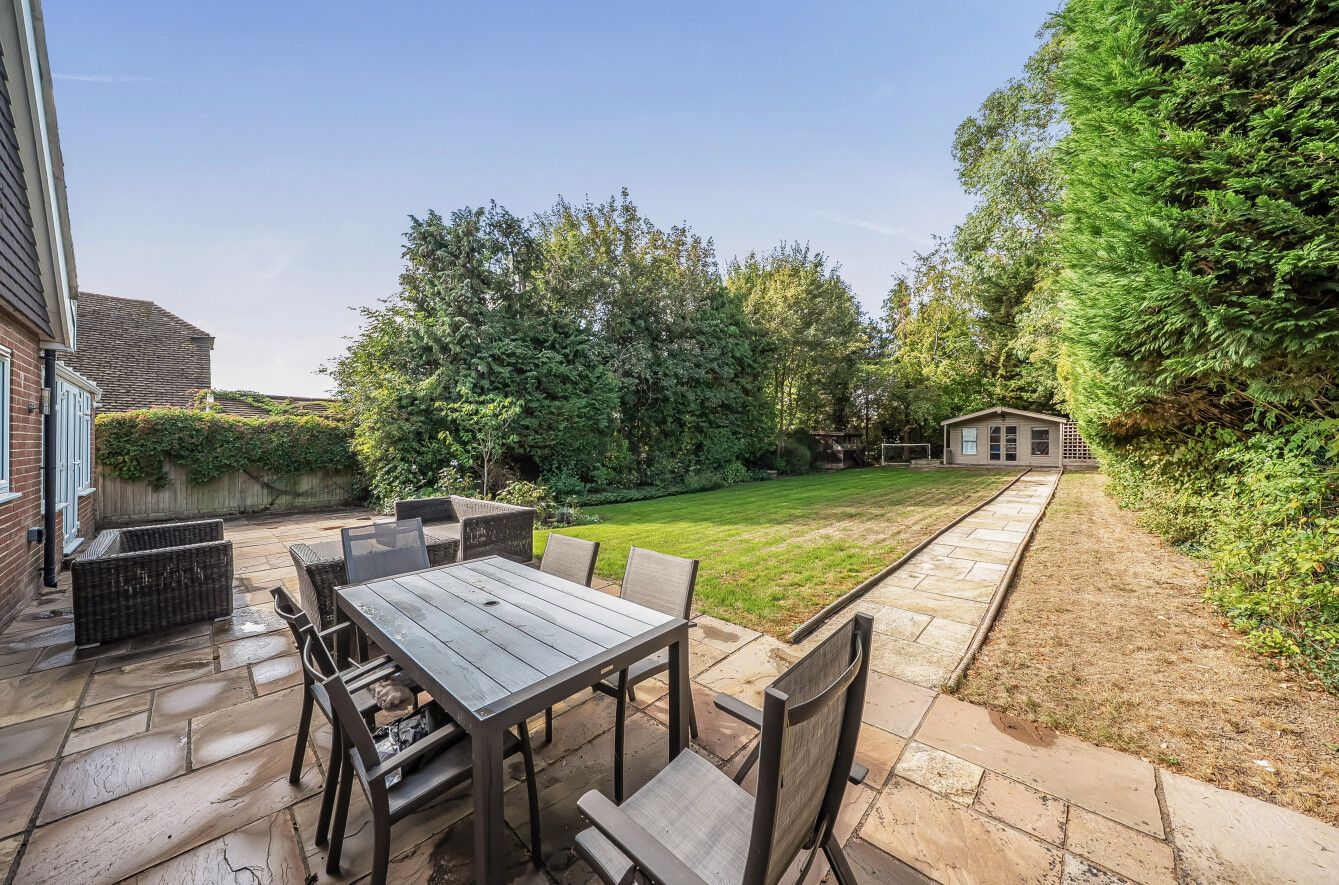 5 bedroom detached house For Sale in Sevenoaks - Photograph 17
