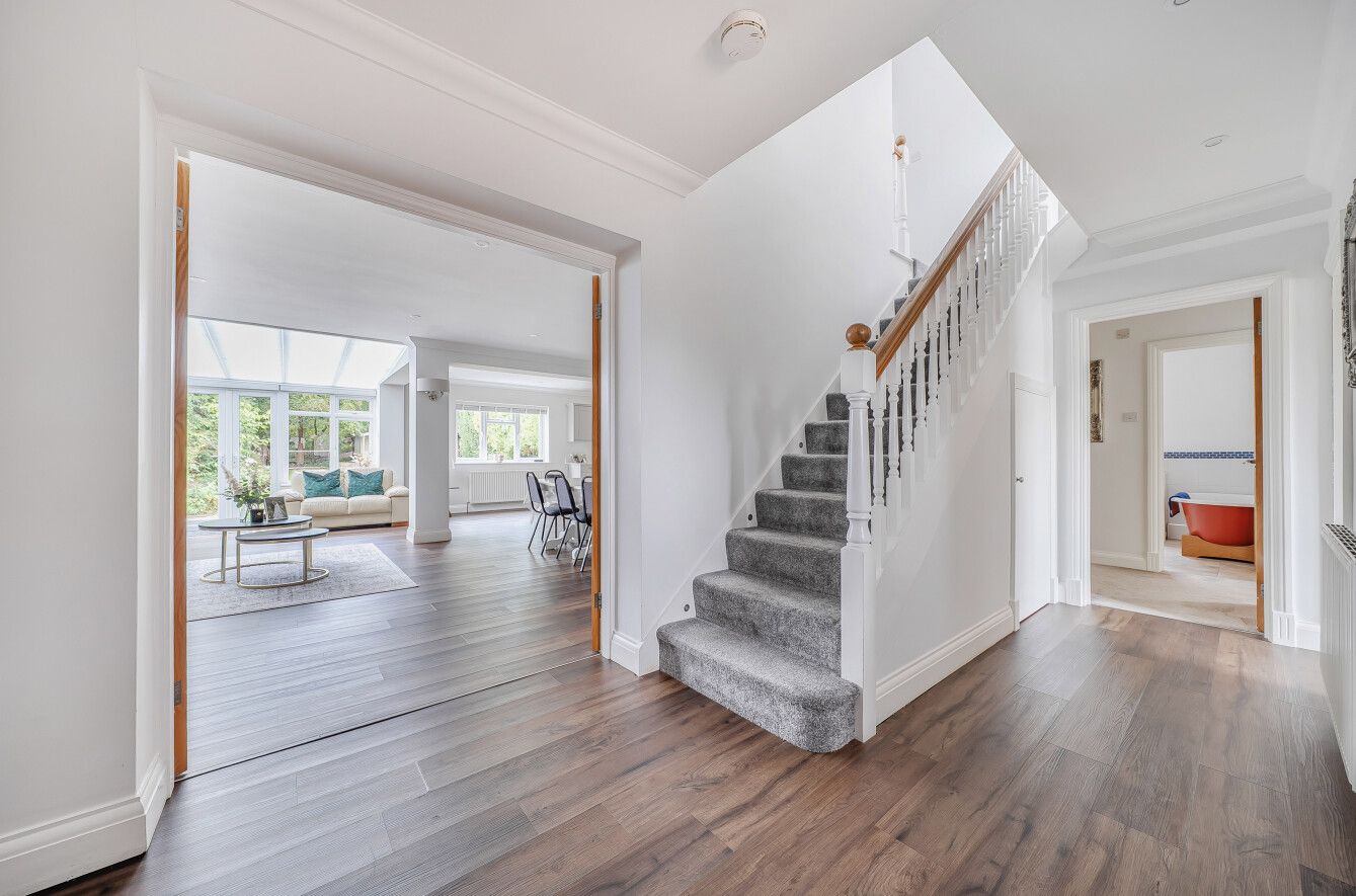 5 bedroom detached house For Sale in Sevenoaks - Photograph 9