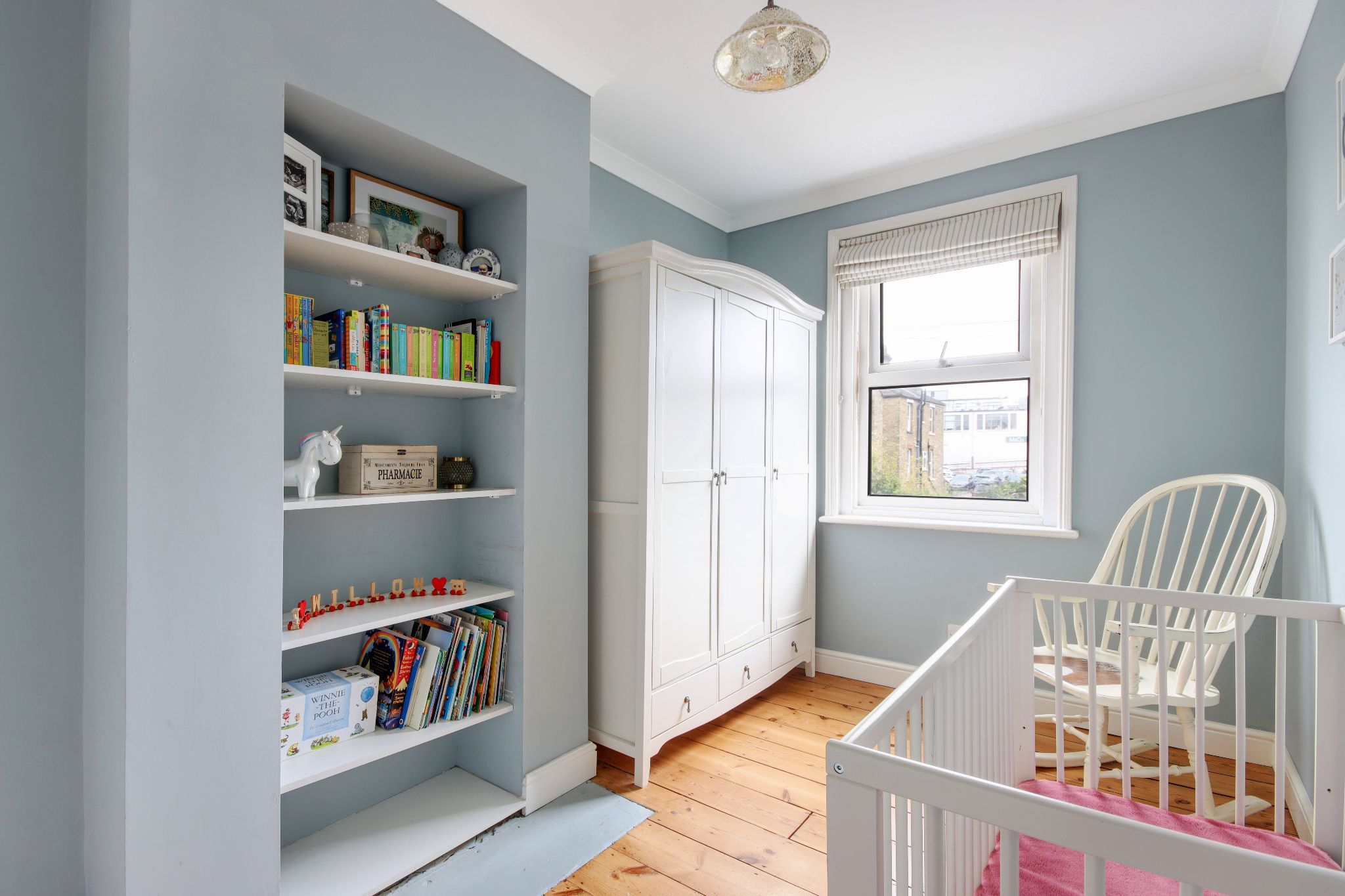 3 bedroom end terraced house For Sale in Sevenoaks - Photograph 2