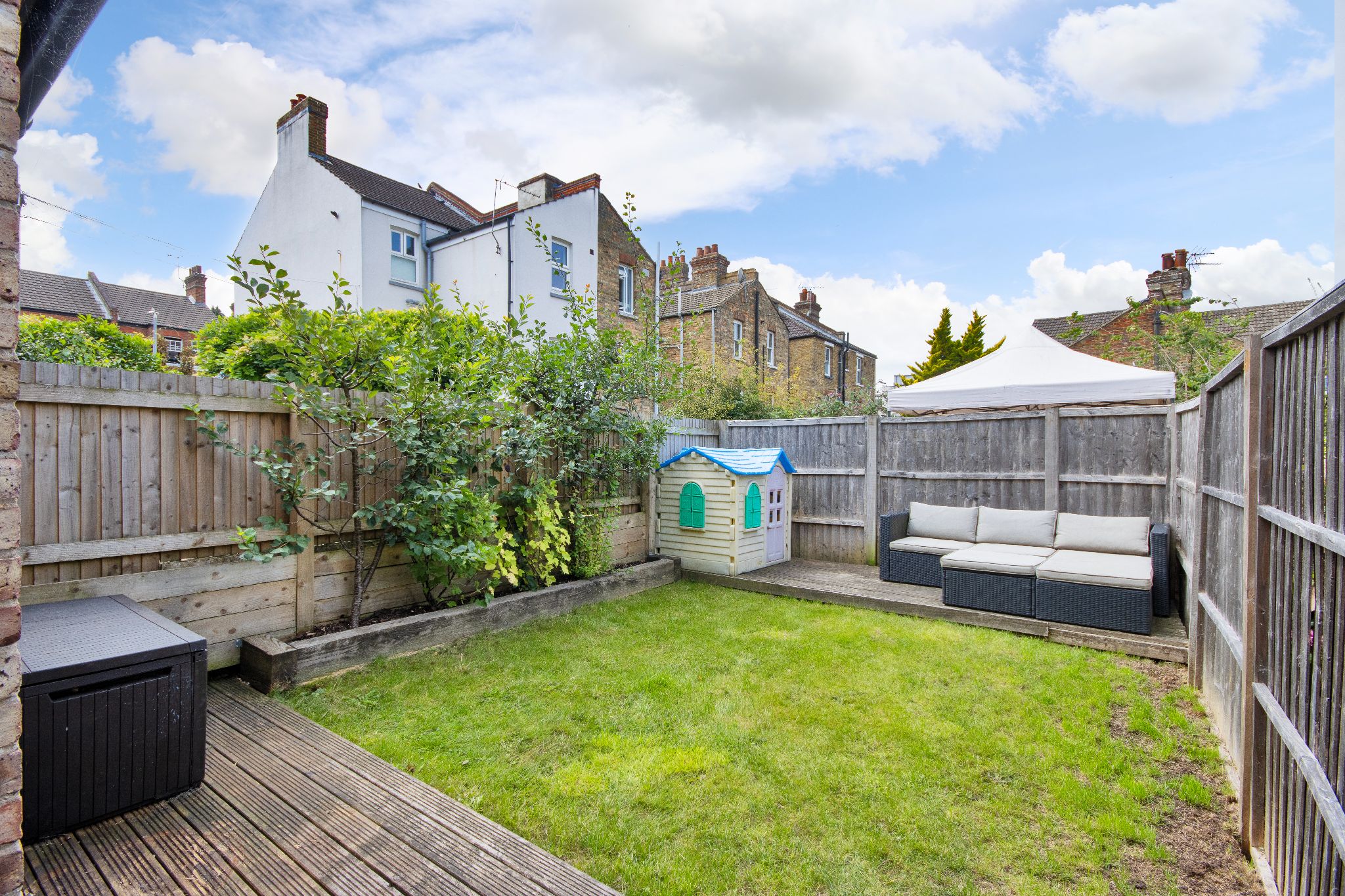 3 bedroom end terraced house For Sale in Sevenoaks - Photograph 16