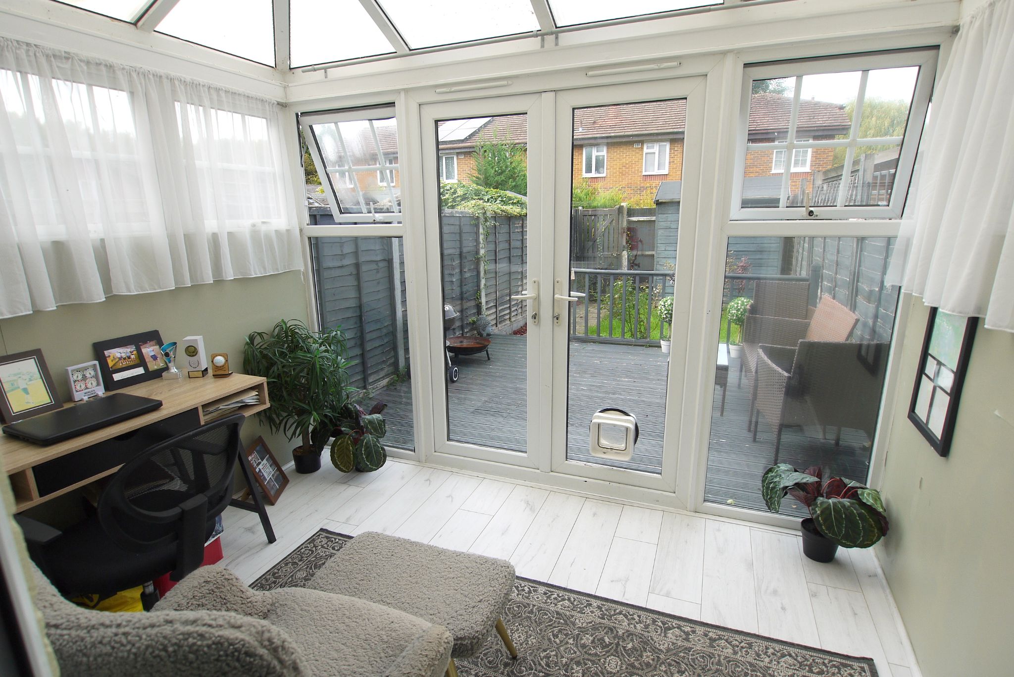 2 bedroom mid terraced house For Sale in Sevenoaks - Photograph 1