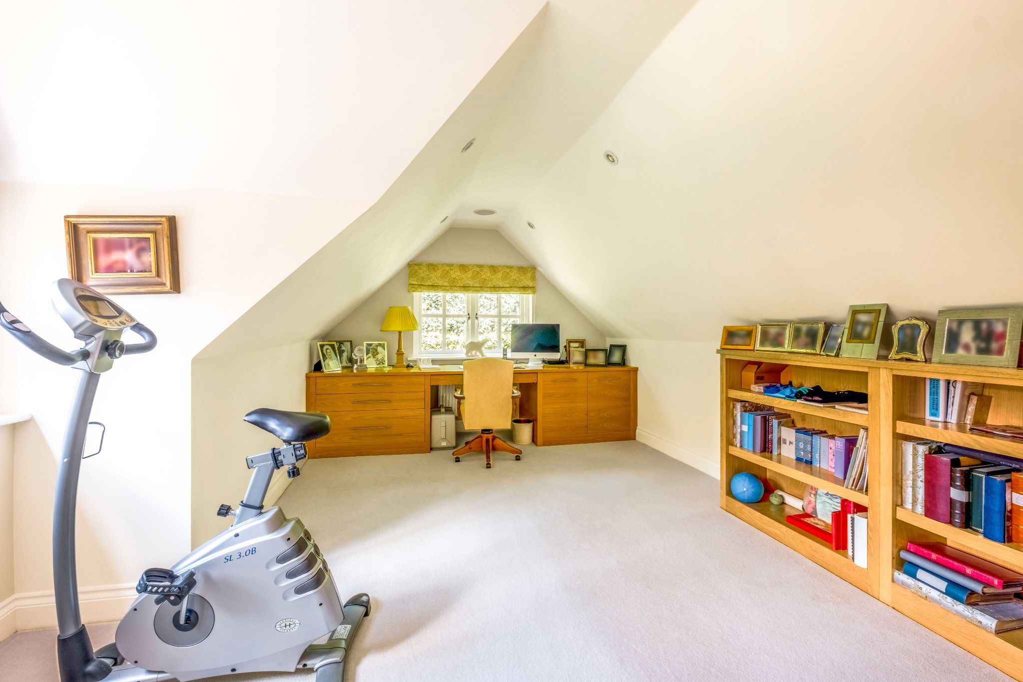 5 bedroom detached house For Sale in Sevenoaks - Photograph 21