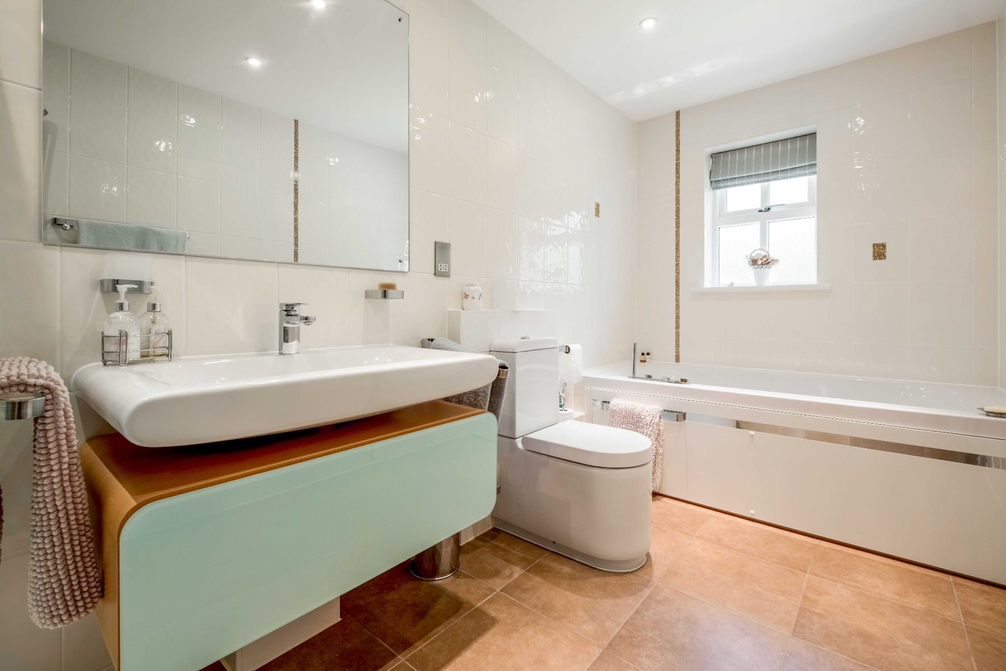 5 bedroom detached house For Sale in Sevenoaks - Photograph 19
