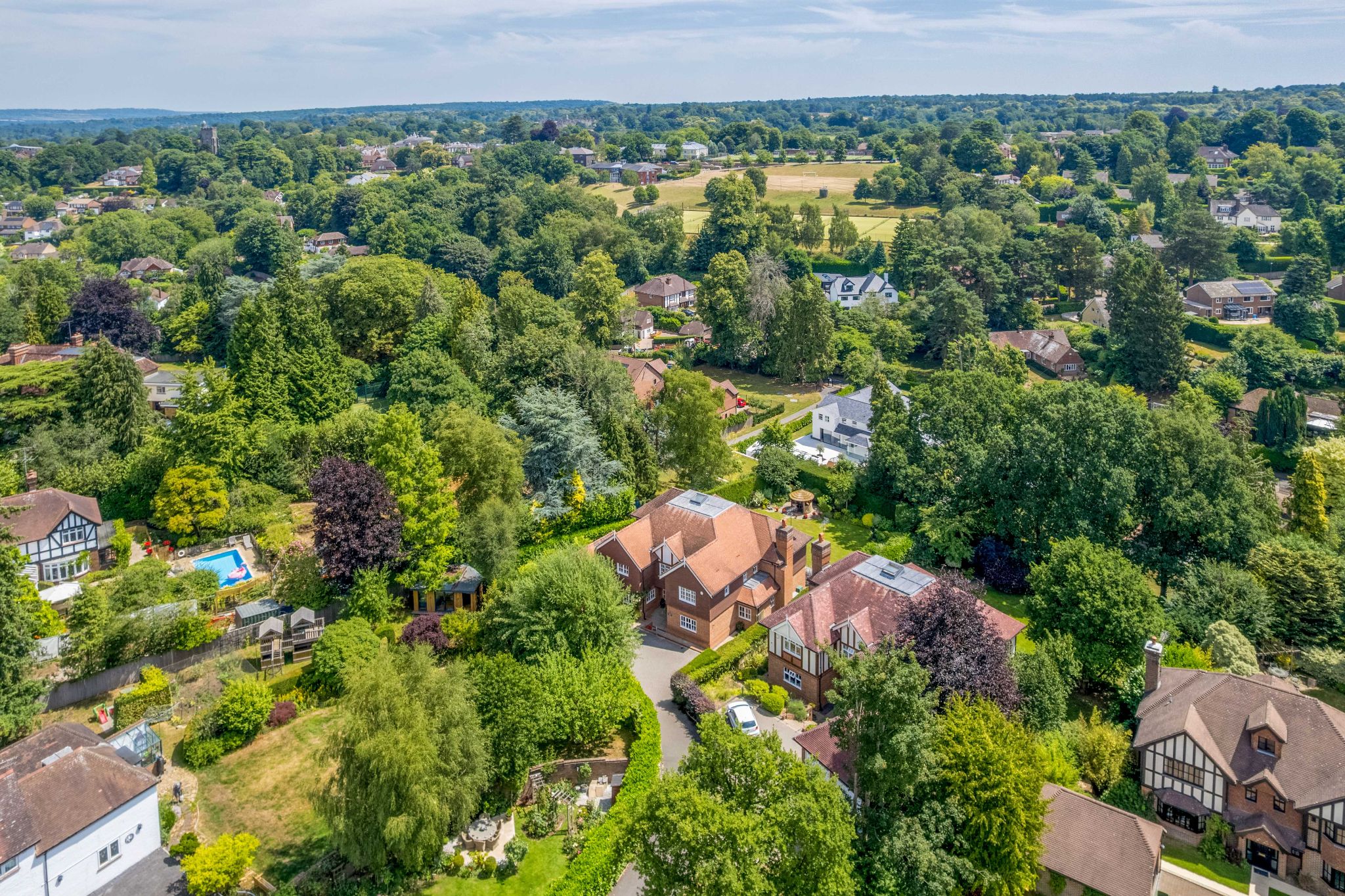 5 bedroom detached house For Sale in Sevenoaks - Photograph 26