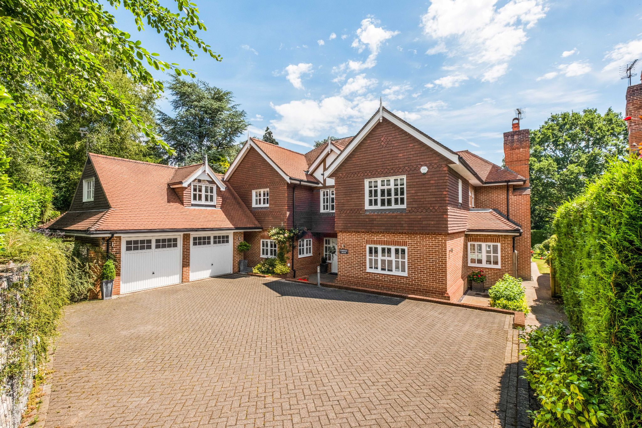 5 bedroom detached house For Sale in Sevenoaks - Property photograph