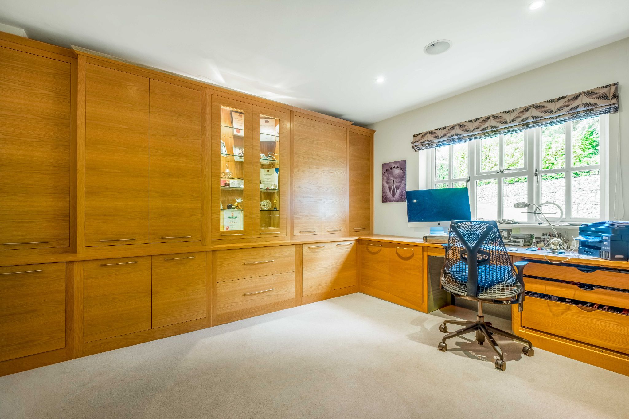 5 bedroom detached house For Sale in Sevenoaks - Photograph 9