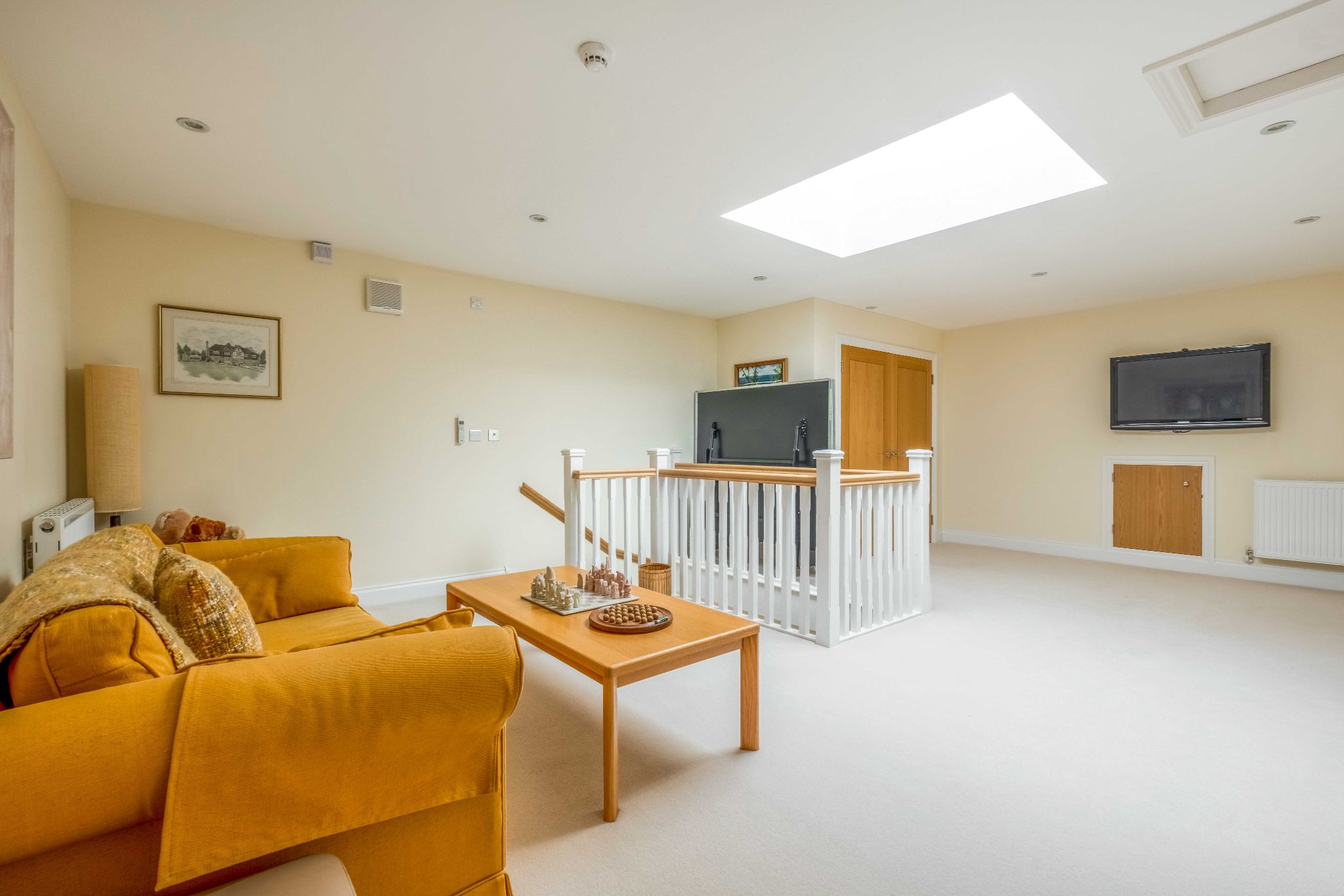 5 bedroom detached house For Sale in Sevenoaks - Photograph 10