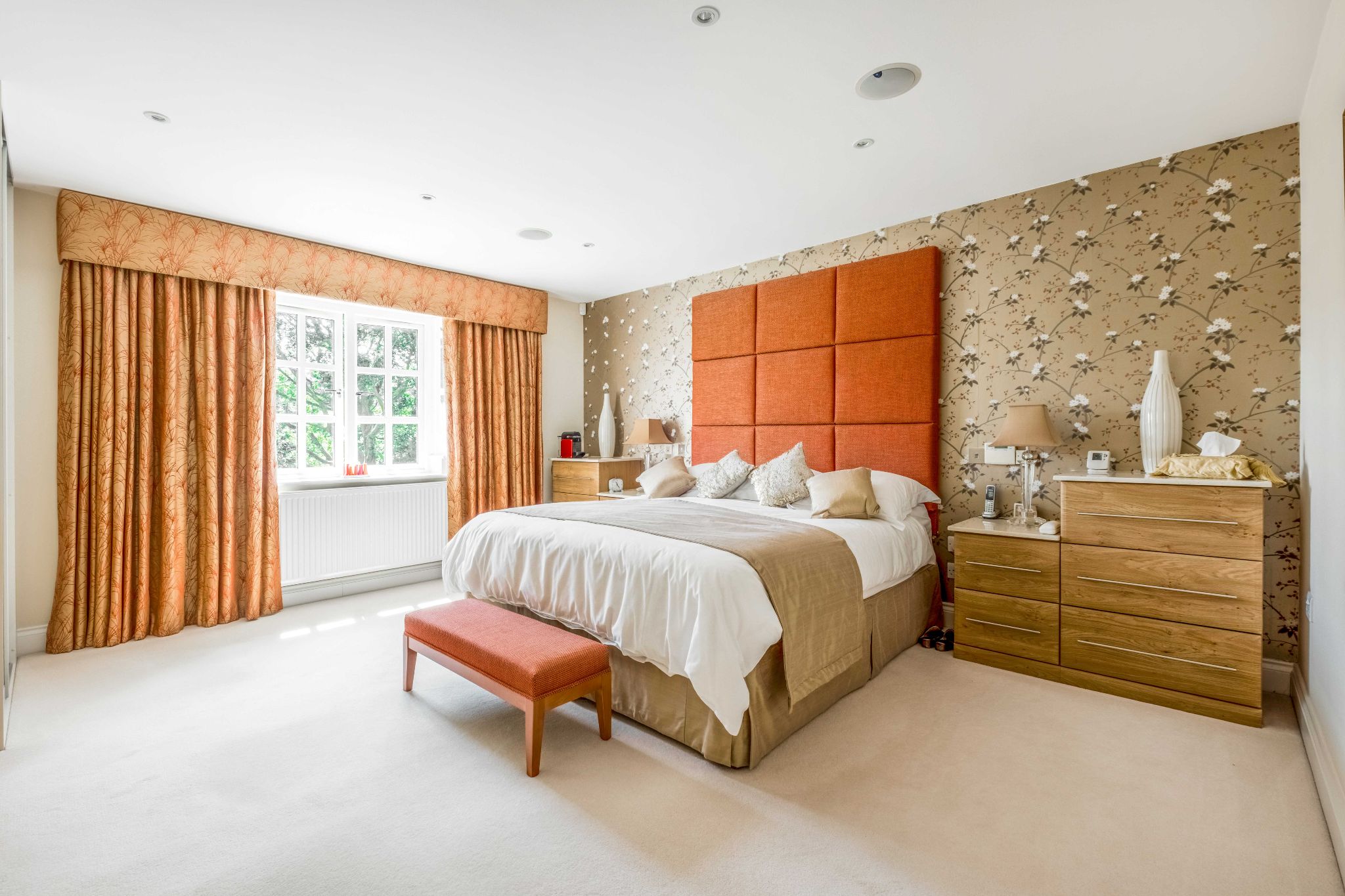 5 bedroom detached house For Sale in Sevenoaks - Photograph 14