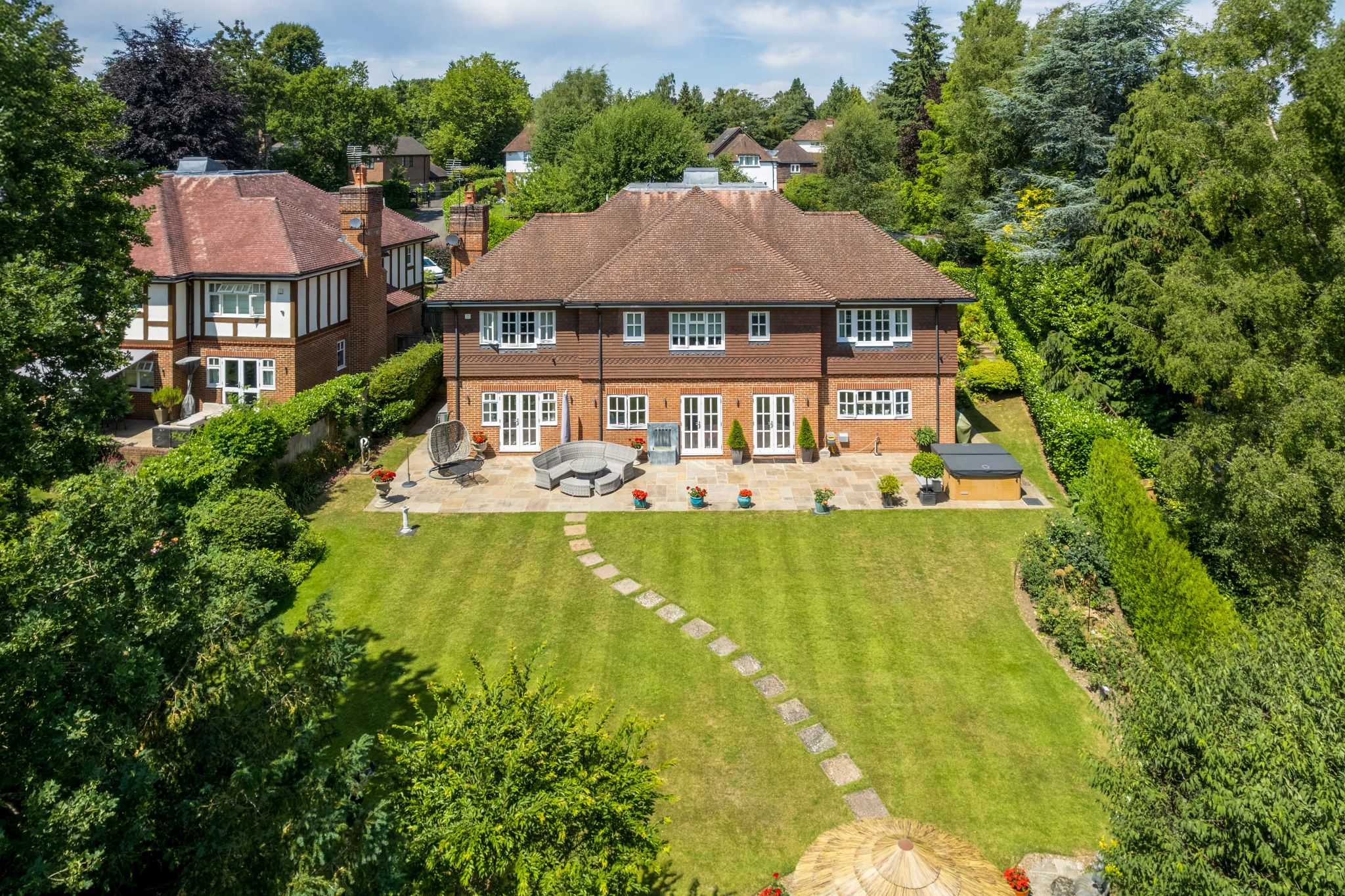 5 bedroom detached house For Sale in Sevenoaks - Photograph 23