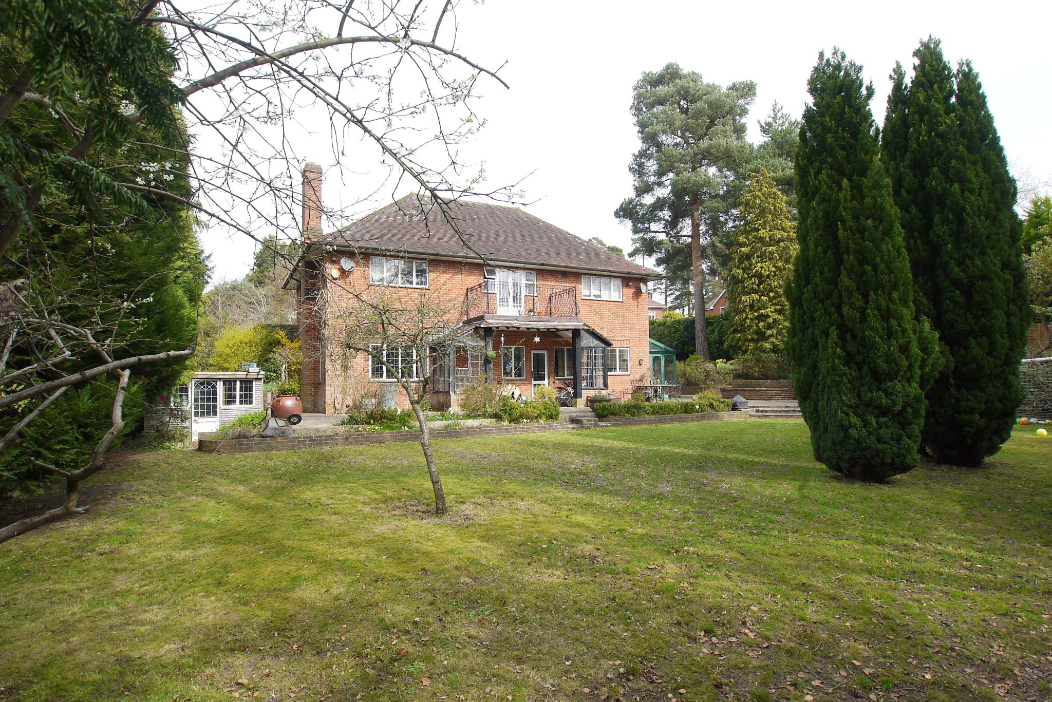 6 bedroom detached house Sold in Sevenoaks - Photograph 12