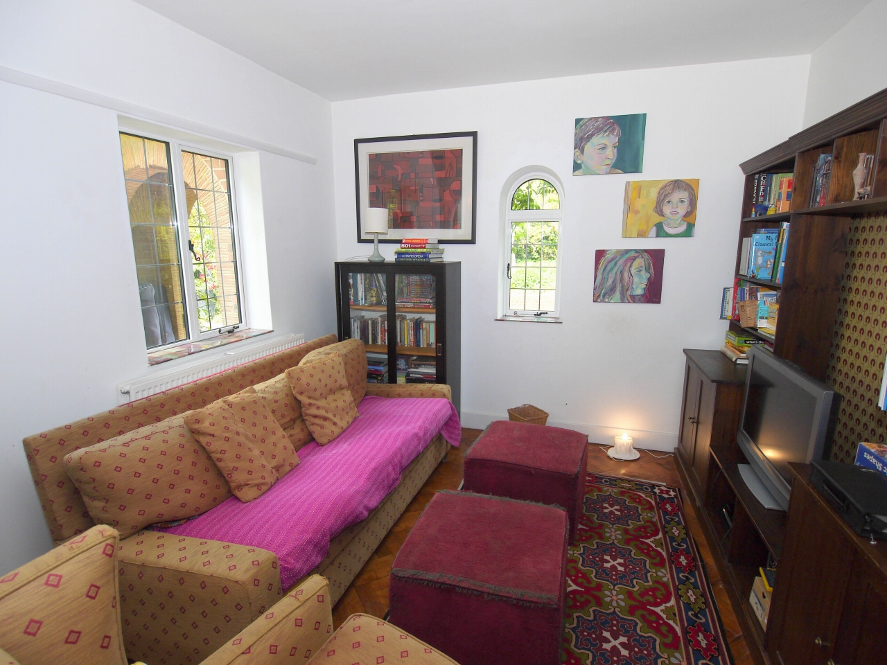 6 bedroom detached house Sold in Sevenoaks - Photograph 3