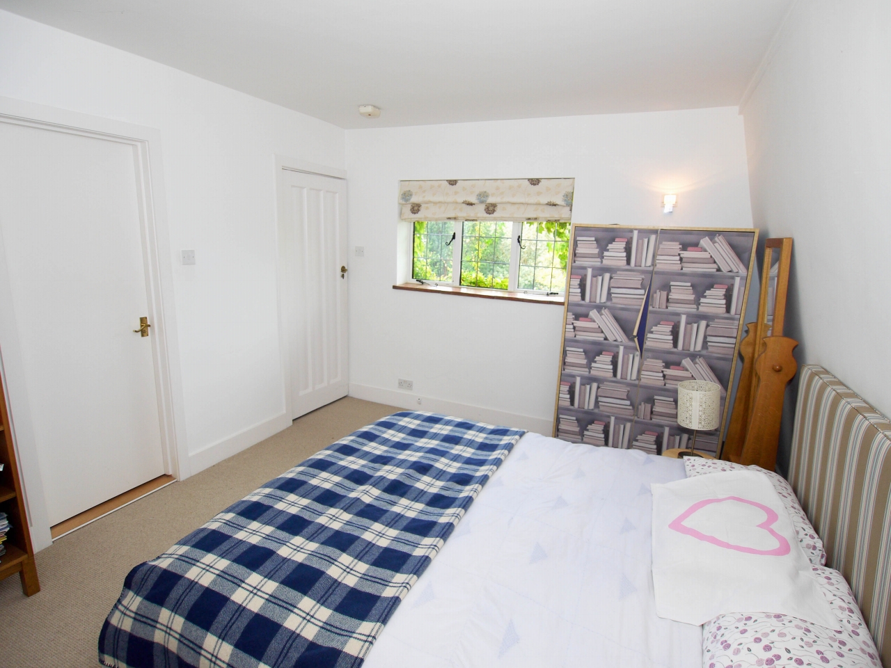 6 bedroom detached house Sold in Sevenoaks - Photograph 9