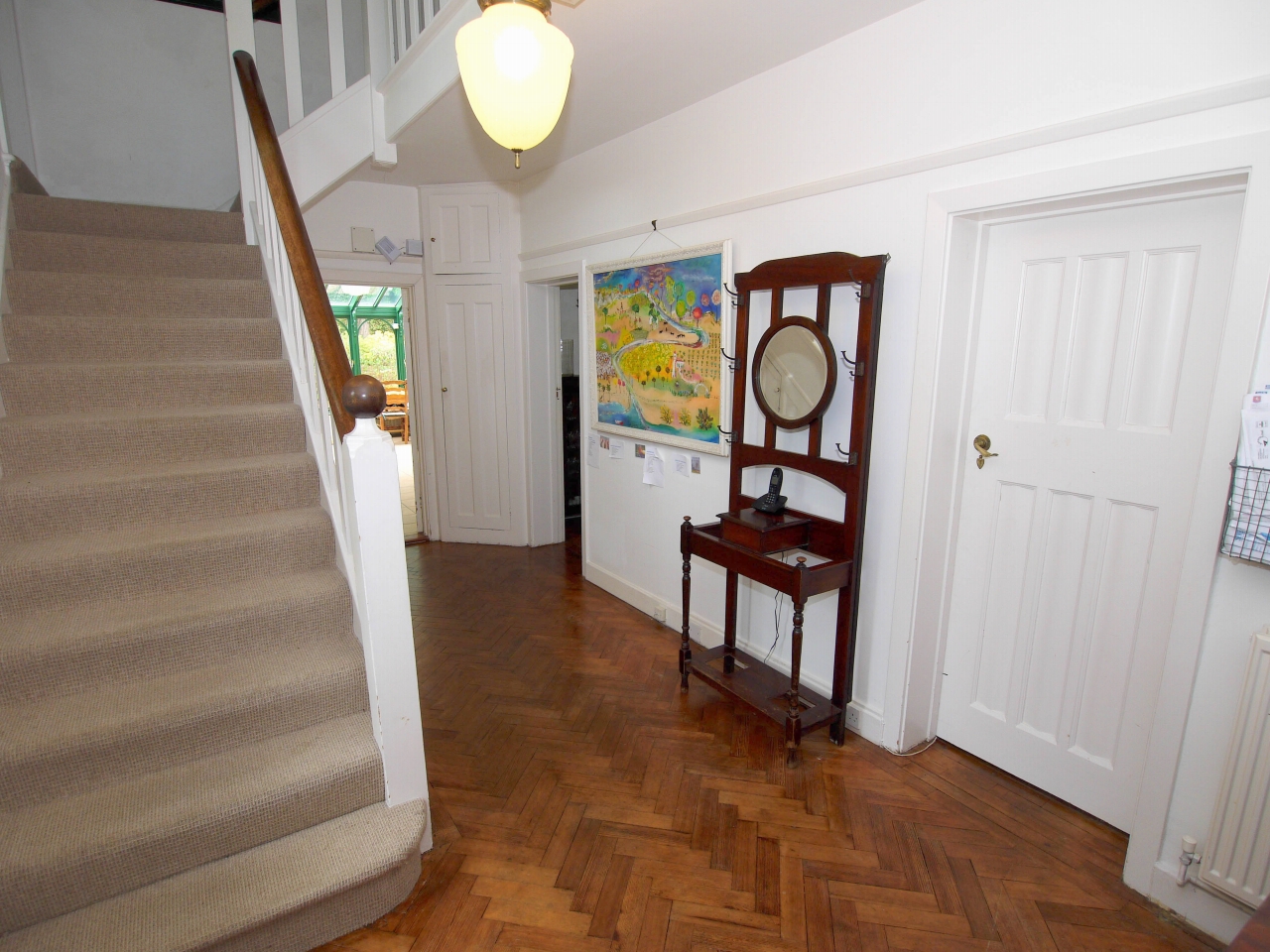 6 bedroom detached house Sold in Sevenoaks - Photograph 6