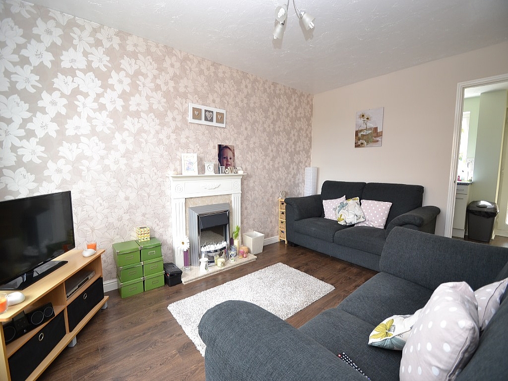 2 Bed Barn Conversion House To Rent - 0