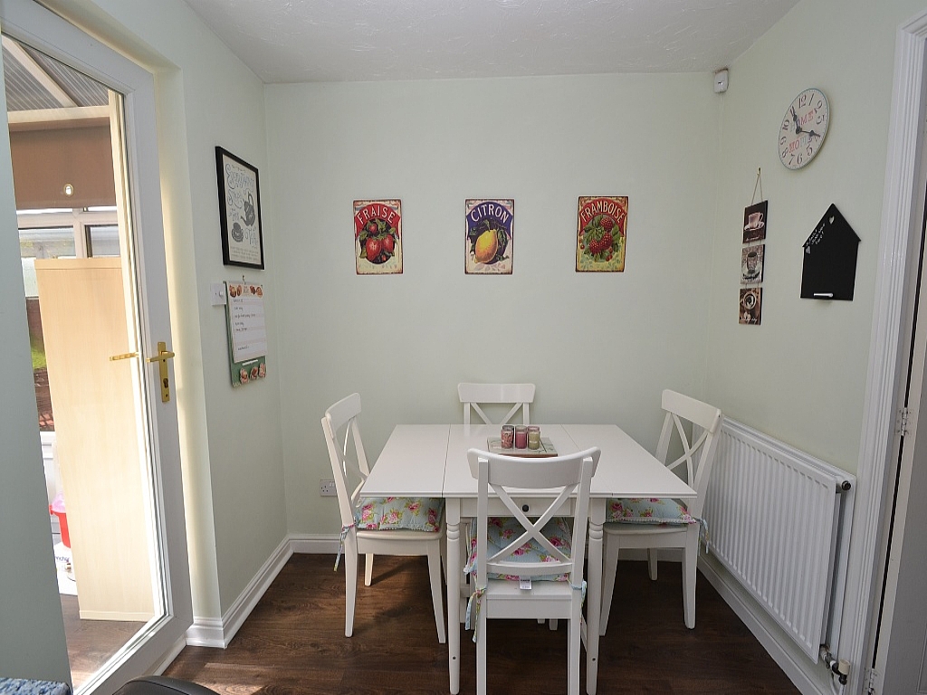 2 Bed Barn Conversion House To Rent - 0