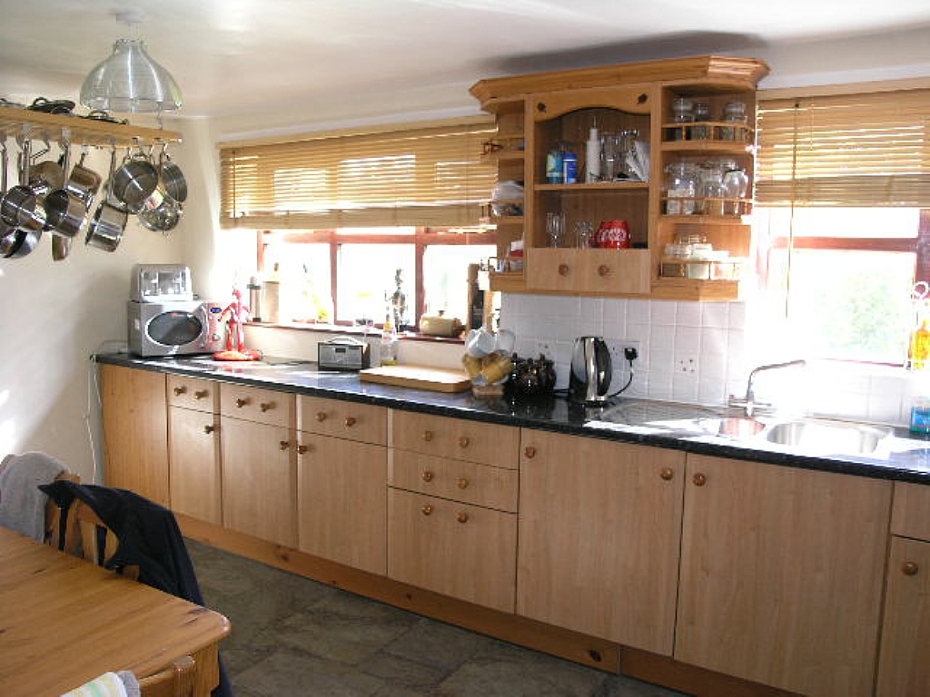 3 Bed Detached House To Rent - 0