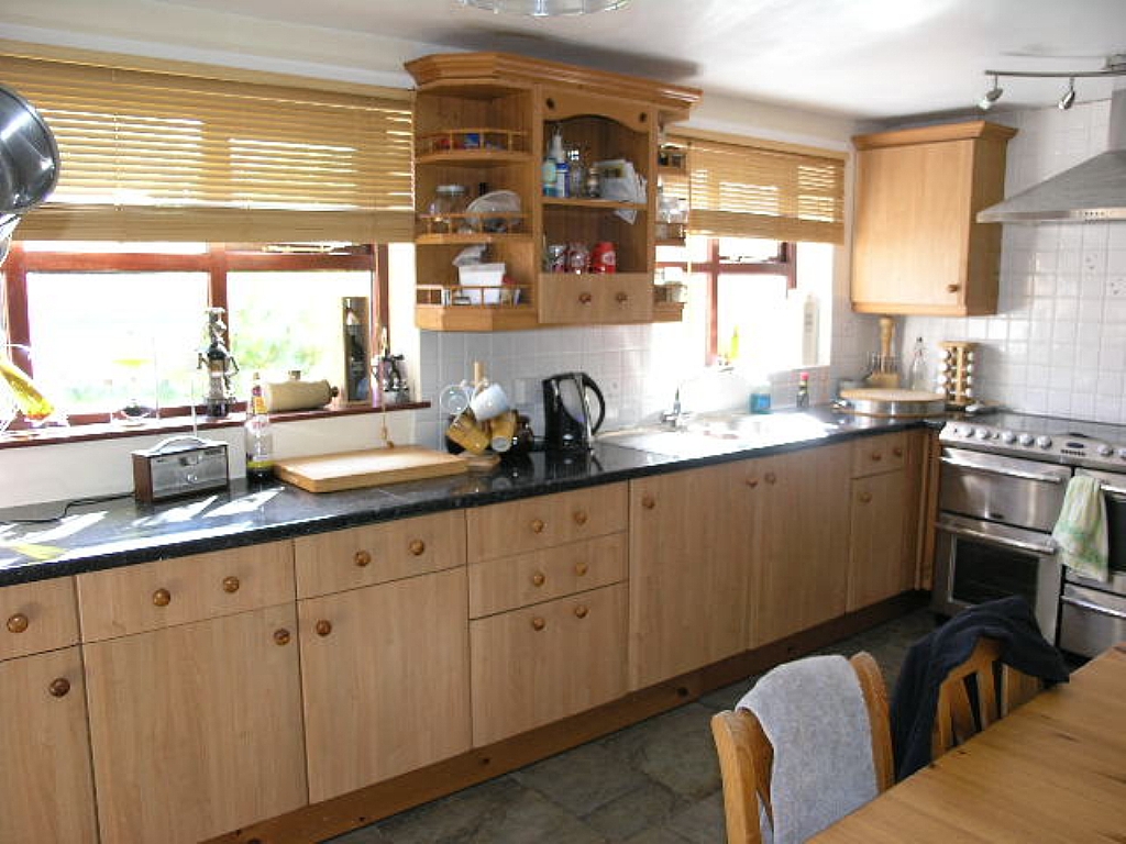 3 Bed Detached House To Rent - 0