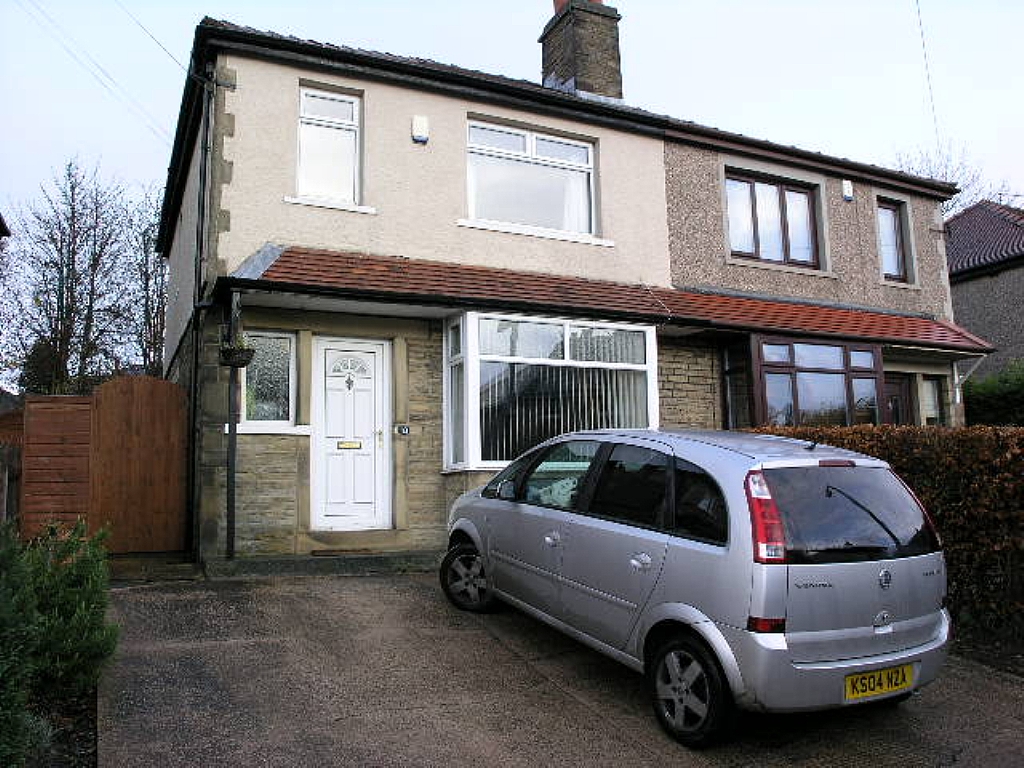 3 Bed Semi-detached House To Rent - 0