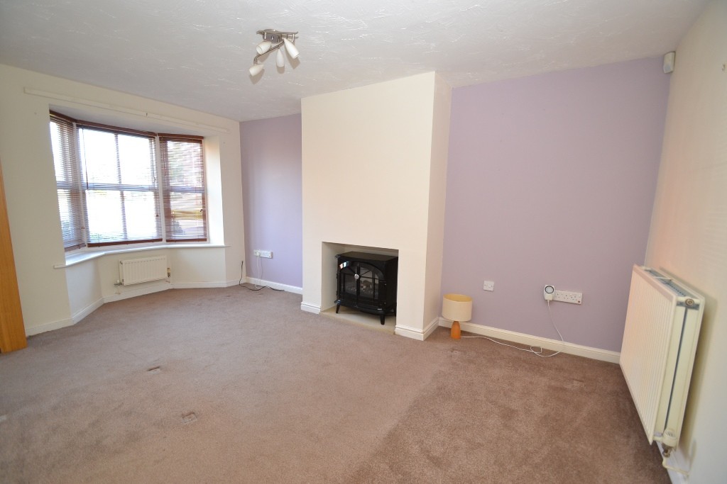 3 Bed End Terraced House To Rent - 0