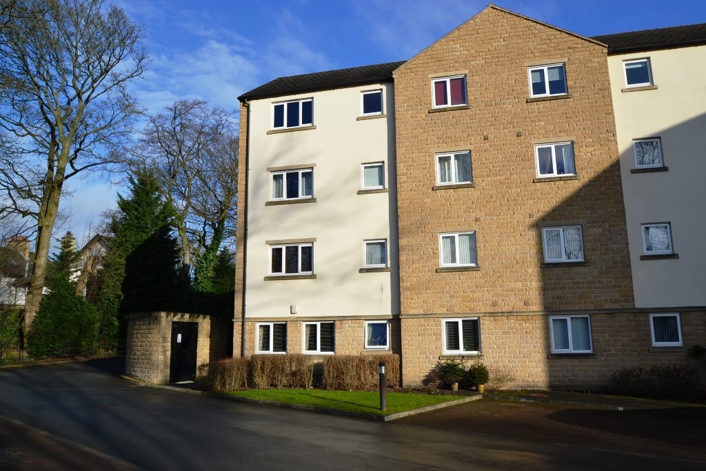 2 Bed Apartment Flat/apartment To Rent - Photograph 1