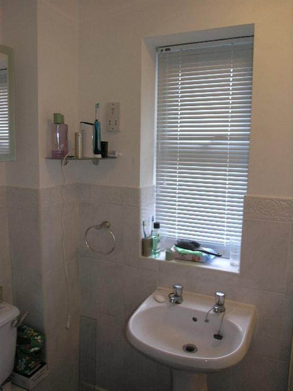 3 Bed Detached House To Rent - 0