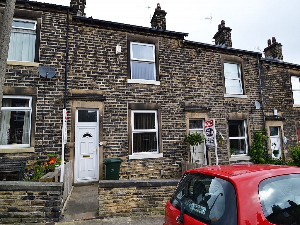 2 Bed Mid Terraced House To Rent - 0