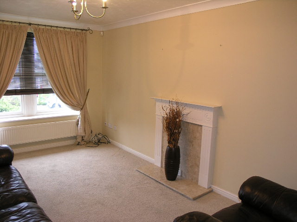 2 Bed House To Rent - 0