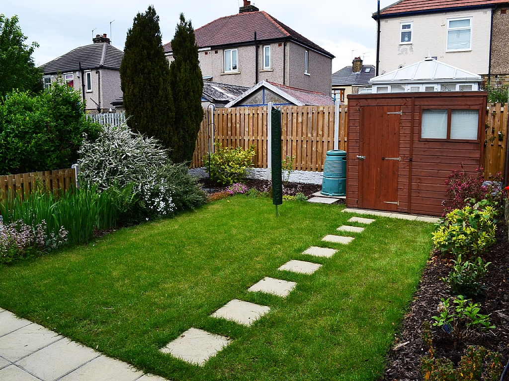 2 Bed Semi-detached House To Rent - 0