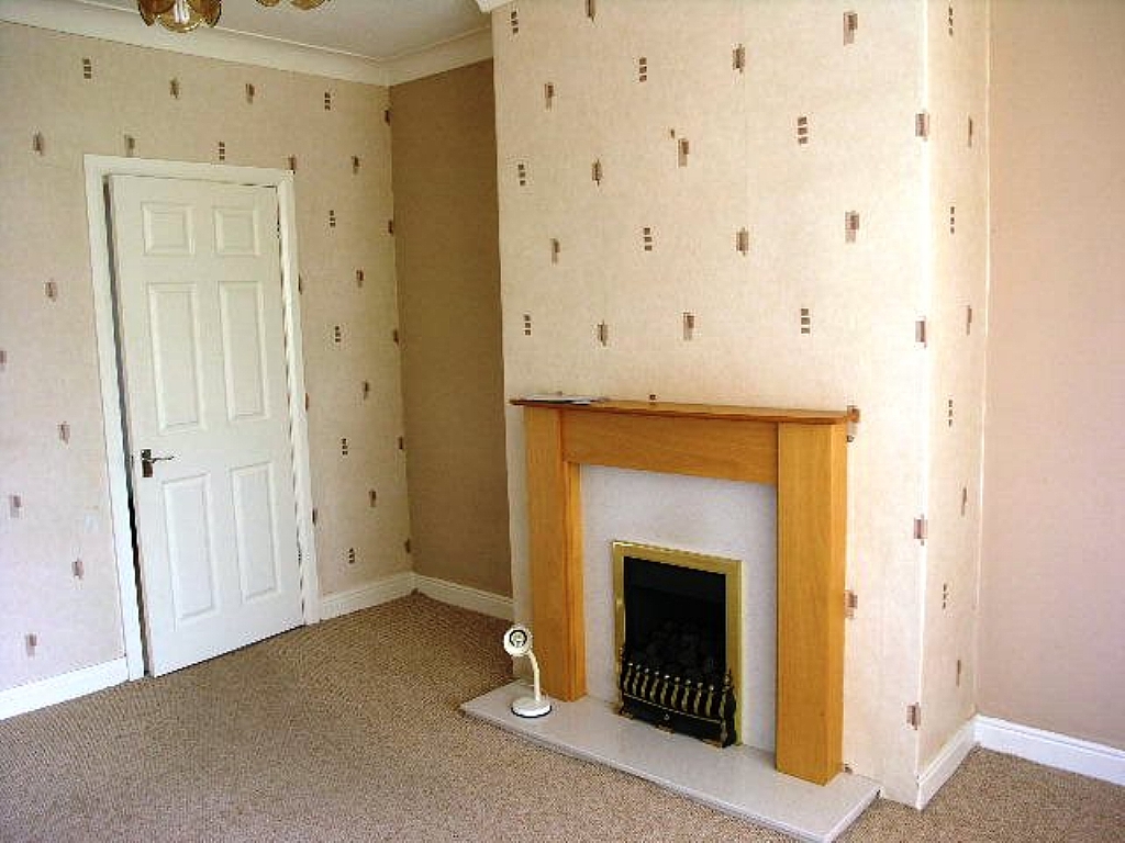 2 Bed Semi-detached House To Rent - 0