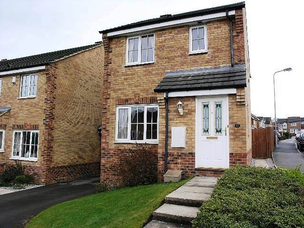 3 Bed Detached House To Rent - 0