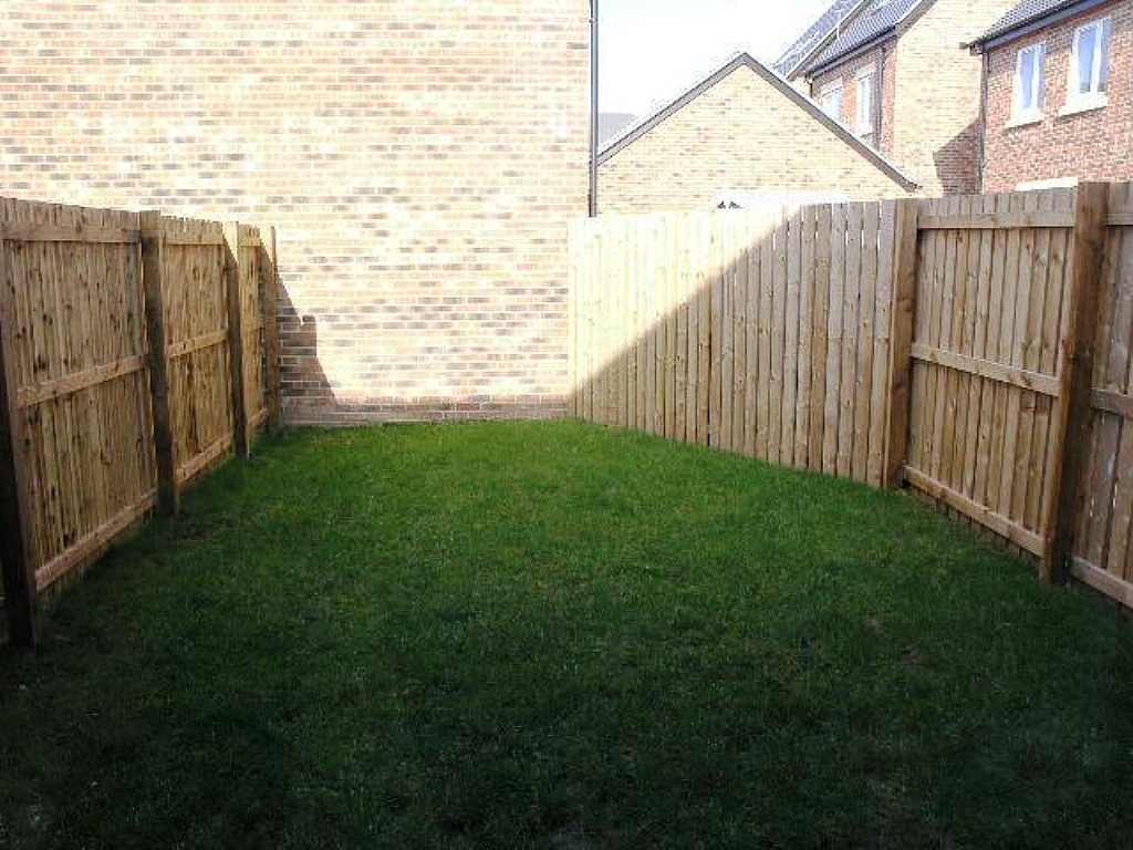 2 Bed House To Rent - 0