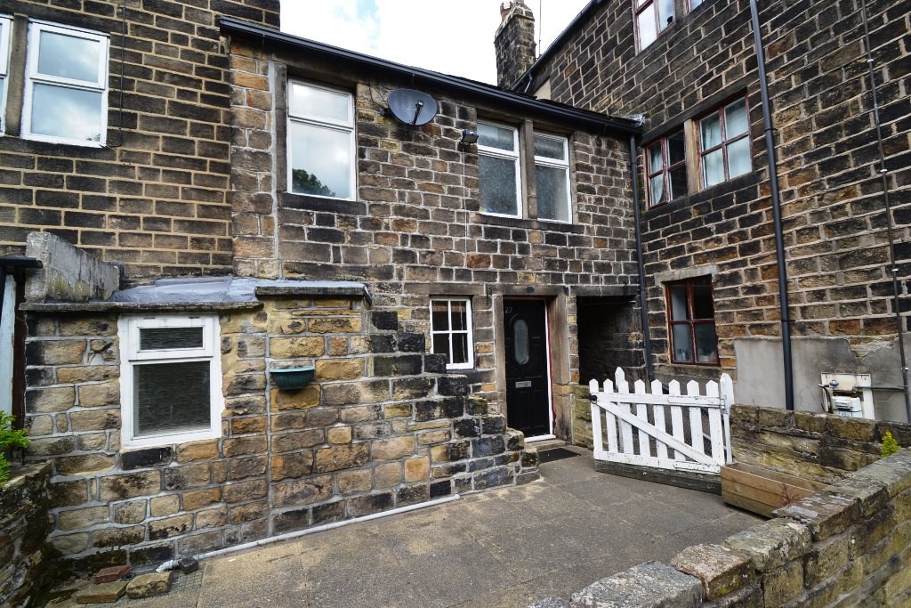 2 Bed Cottage House To Rent - 1