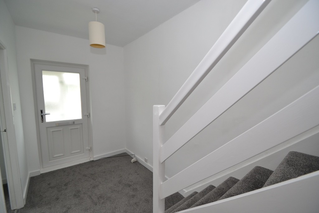 3 Bed Semi-detached House To Rent - 0