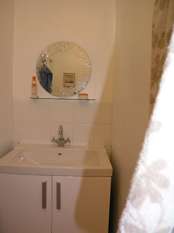 2 Bed House To Rent - 0