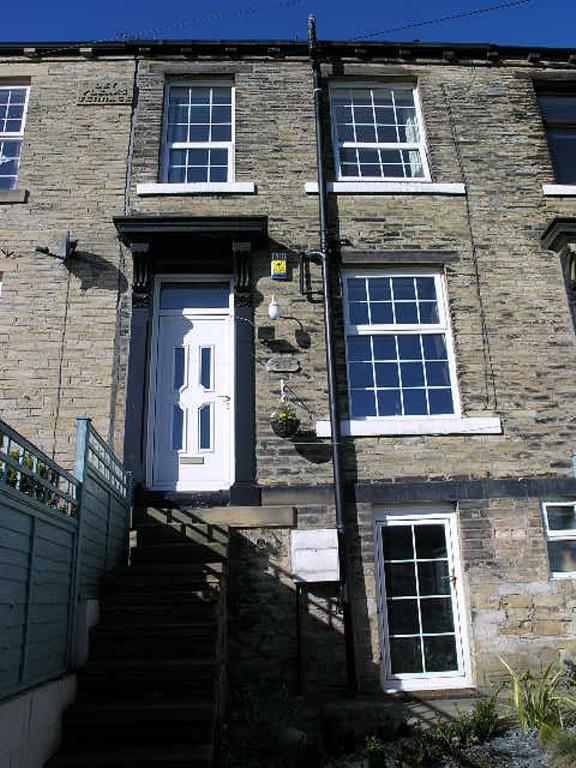 2 Bed House To Rent - 0