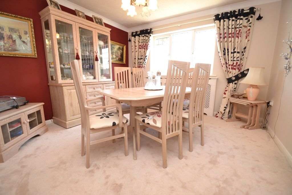 3 Bed Detached Bungalow For Sale - Photograph 7