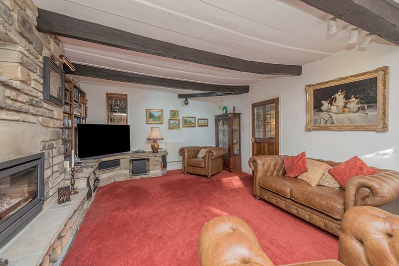 3 Bed Cottage House For Sale - Photograph 24