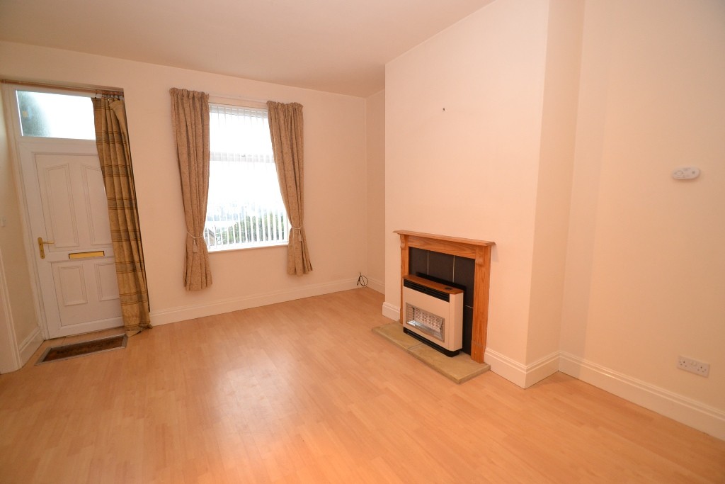 2 Bed End Terraced House Auction - 0