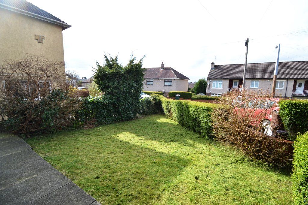 1 Bed Ground Floor Maisonette Flat/apartment For Sale - Photograph 10