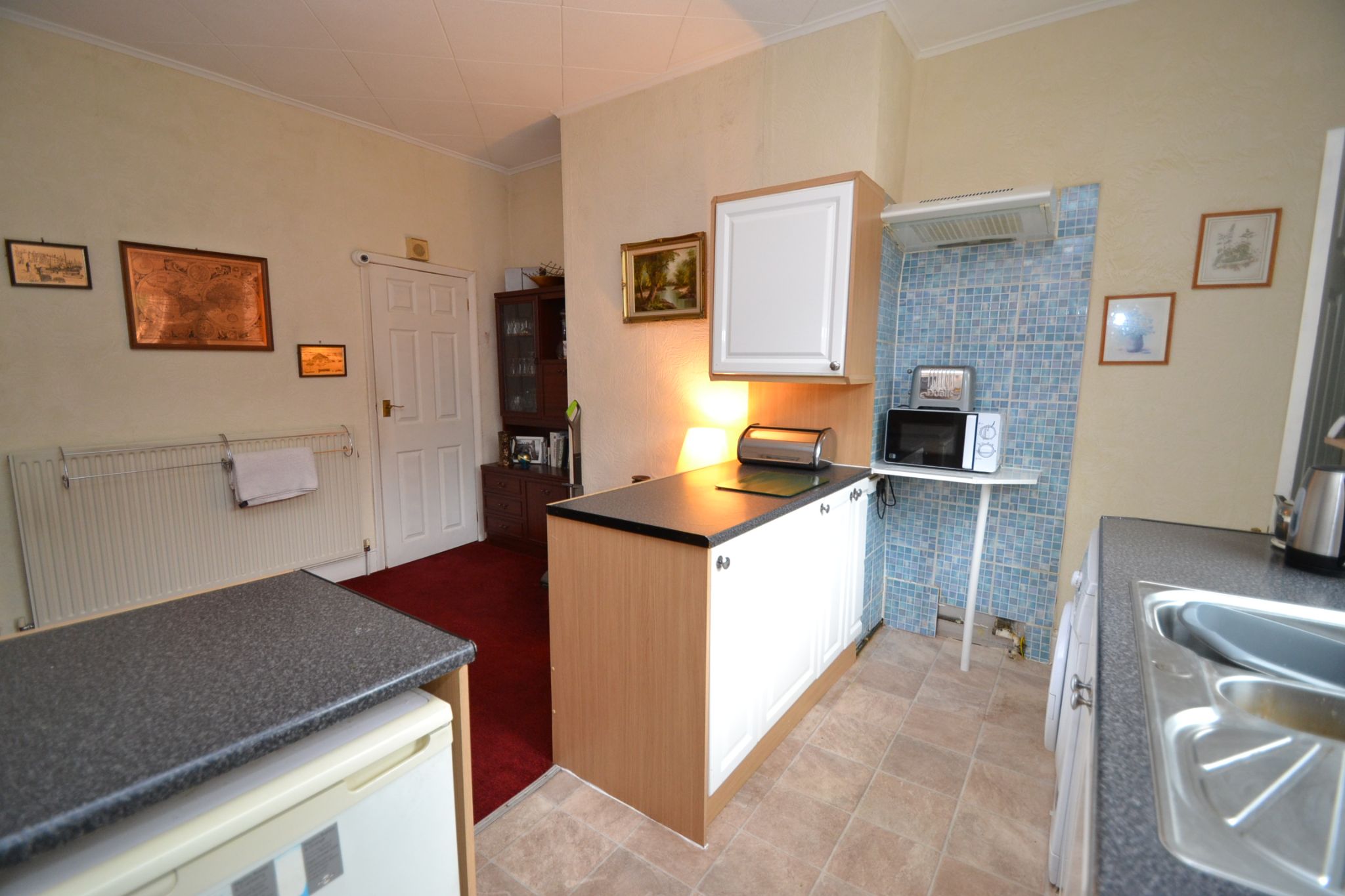 3 Bed Mid Terraced House For Sale - Photograph 5