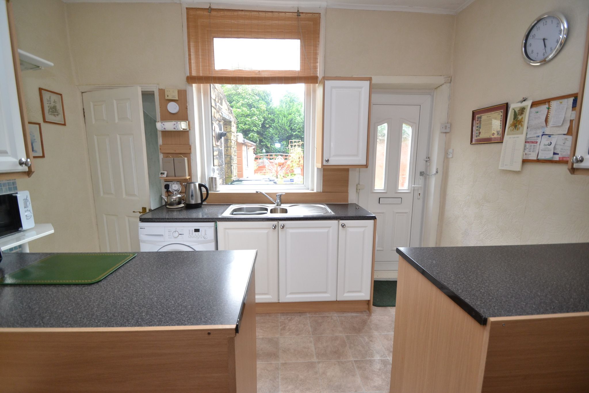 3 Bed Mid Terraced House For Sale - Photograph 6