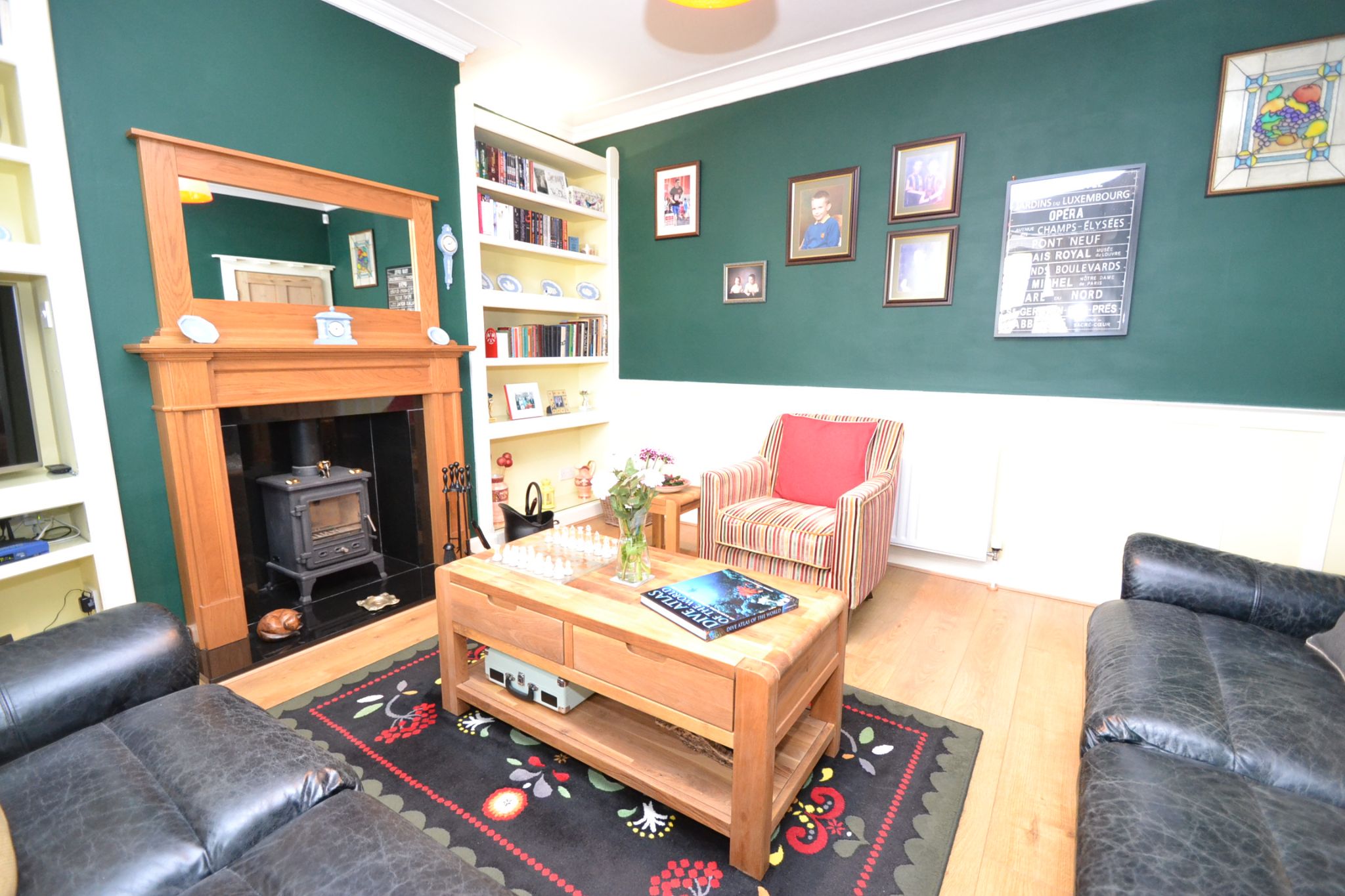 5 Bed Semi-detached House For Sale - Photograph 3