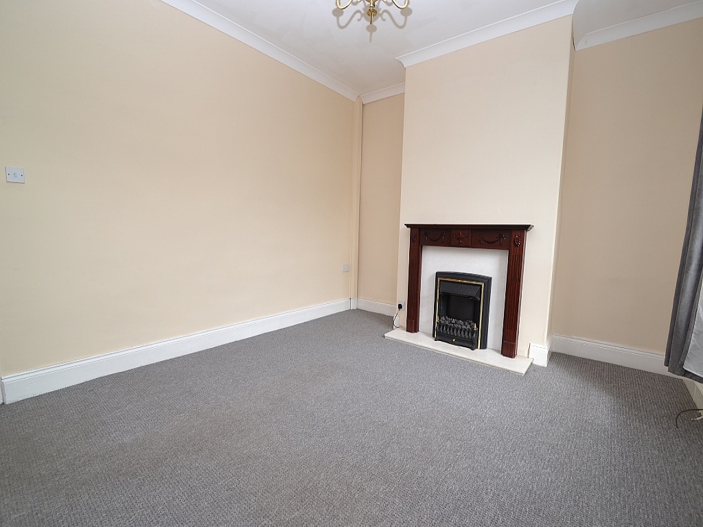 3 Bed Mid Terraced House To Rent - 0