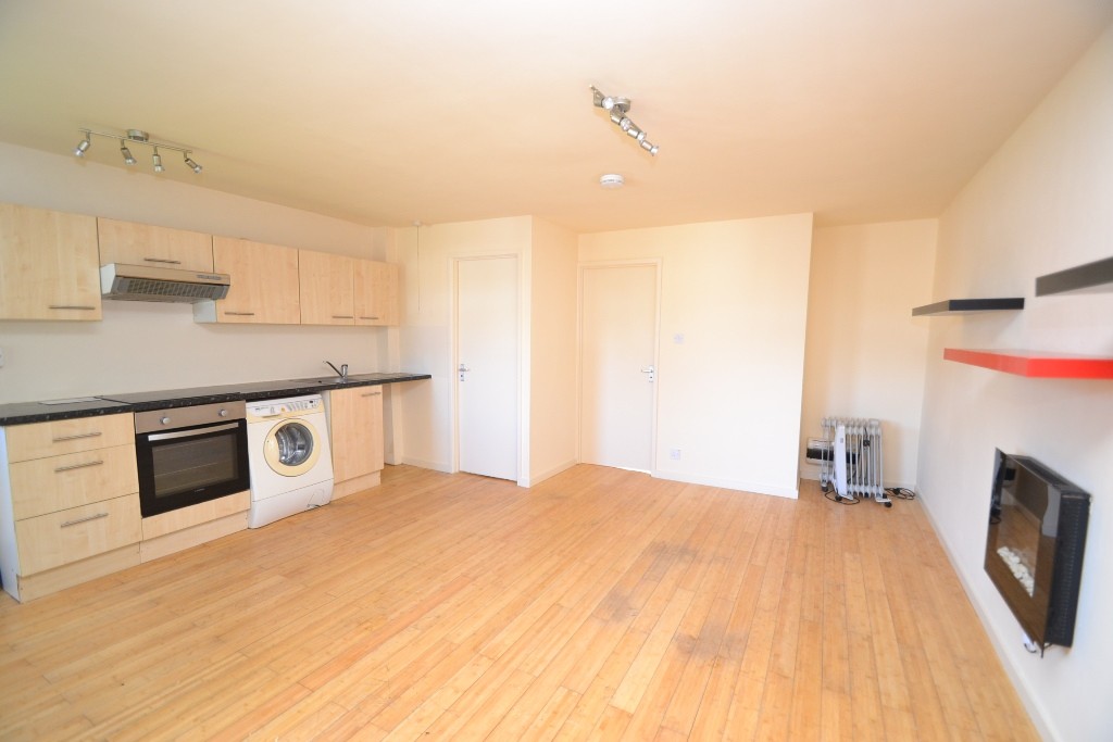 1 Bed Apartment Flat/apartment To Rent - 0