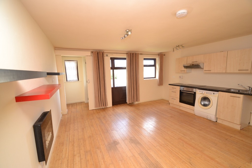 1 Bed Apartment Flat/apartment To Rent - 0