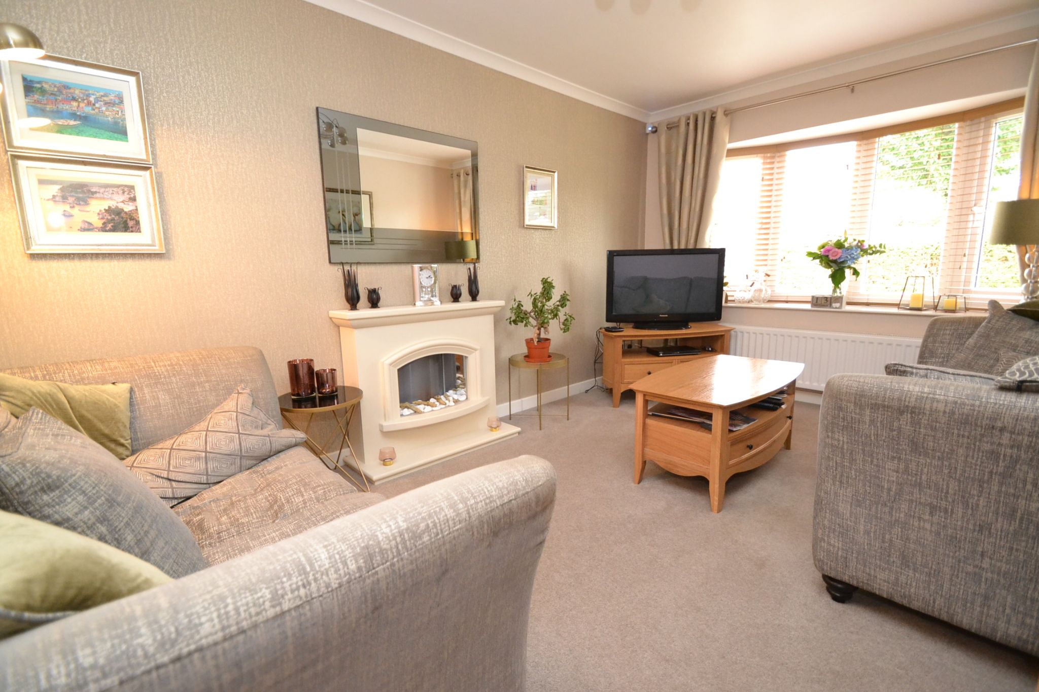 2 Bed Detached Bungalow For Sale - Photograph 3