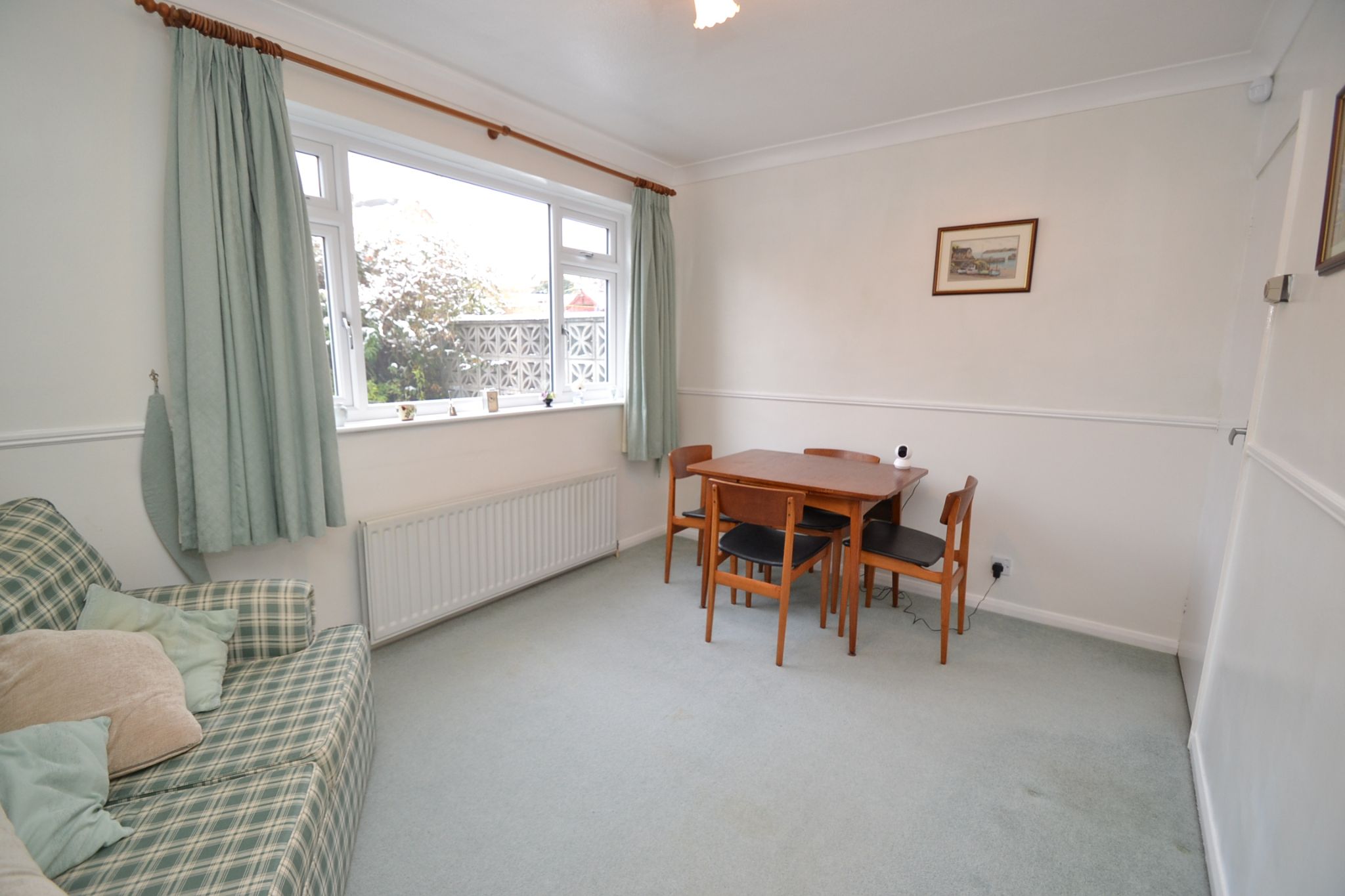 2 Bed Semi-detached House For Sale - Photograph 3