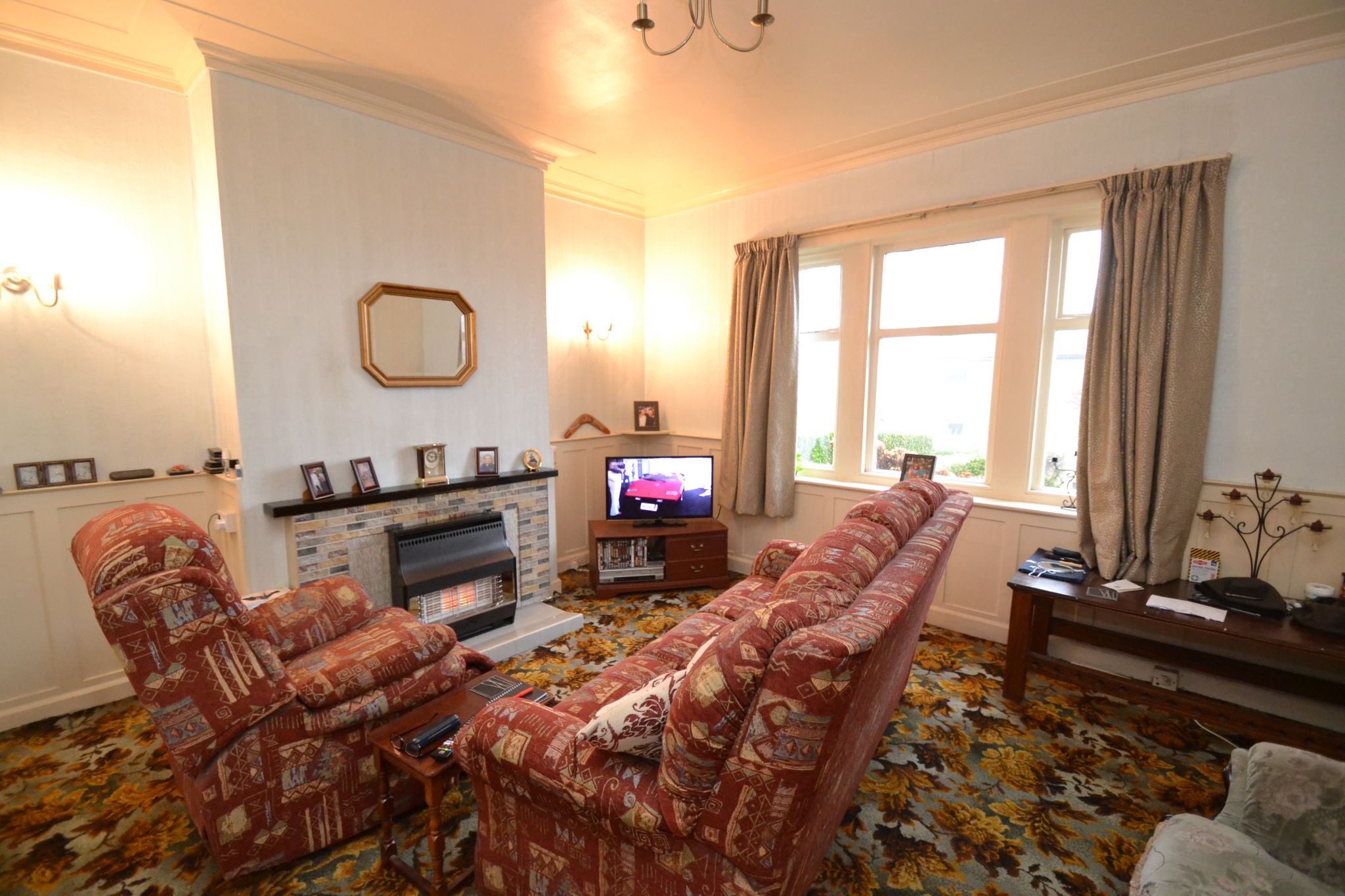 1 Bed Ground Floor Flat/apartment For Sale - Photograph 2