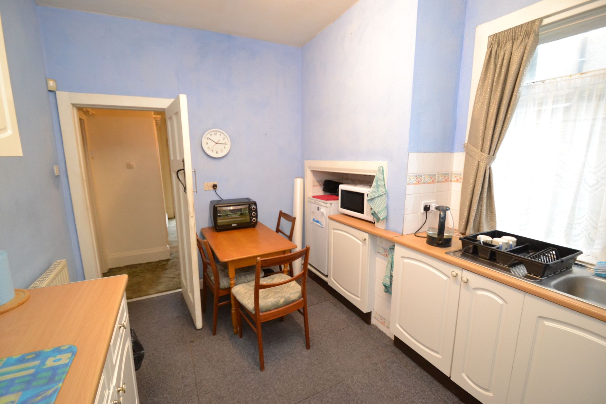 1 Bed Ground Floor Flat/apartment For Sale - Photograph 3