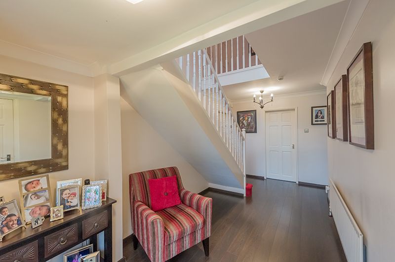 4 Bed Detached House For Sale - Photograph 4